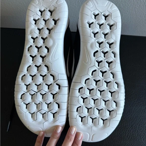 Nike Free RN 2018 Men’s Athletic Running Shoes - Picture 5 of 6